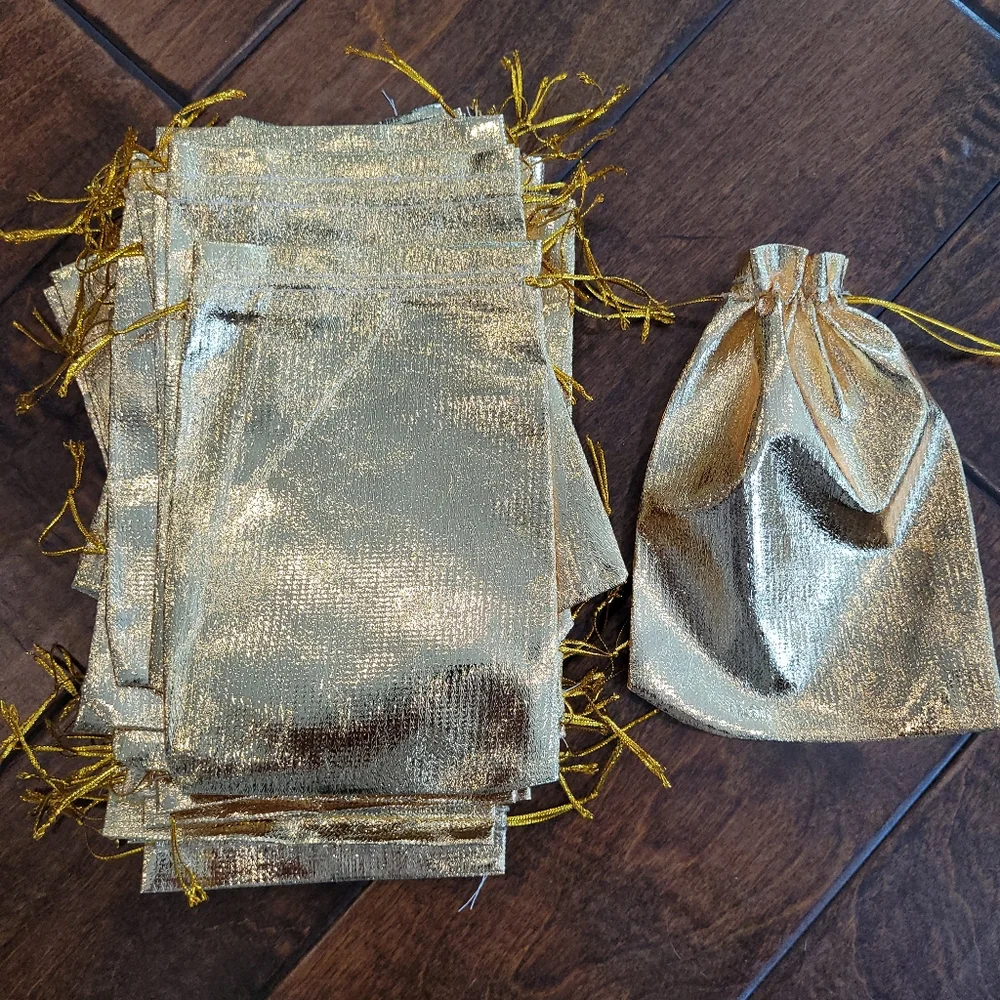 39x Gold Drawstrong Party Favor Bags
